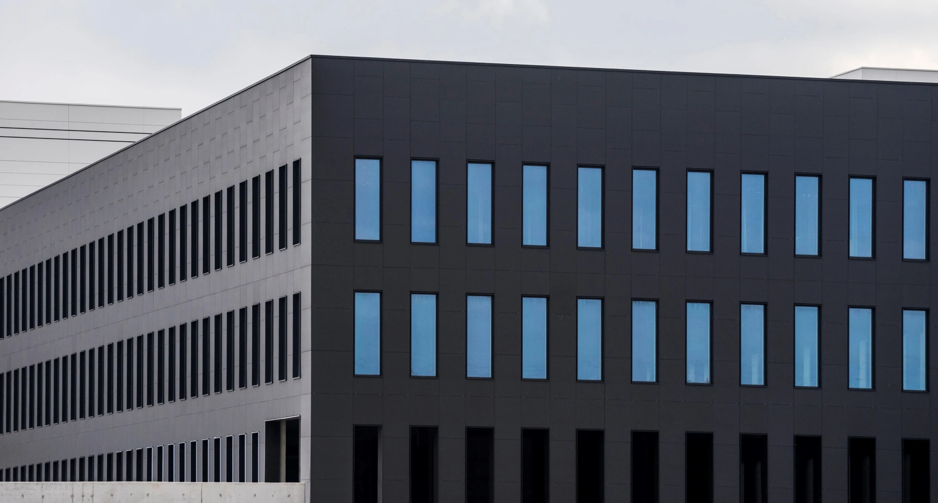 Attainable Luxury Living - Surfaces and materials, sintered stone, engineered surfaces in Dubai